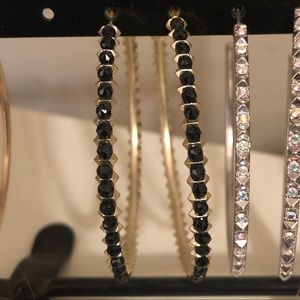 Kendra Scott Jewelry - Kendra Scott Birdie Black Beaded Gold Hoops Kendra Scott Jewelry - Kendra Scott Birdie Black Beaded Gold Hoops